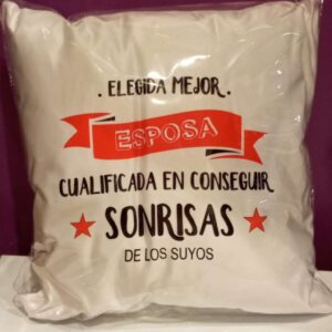 Cojín Elegida mejor esposa cualificada en conseguir sonrisas de los suyos
